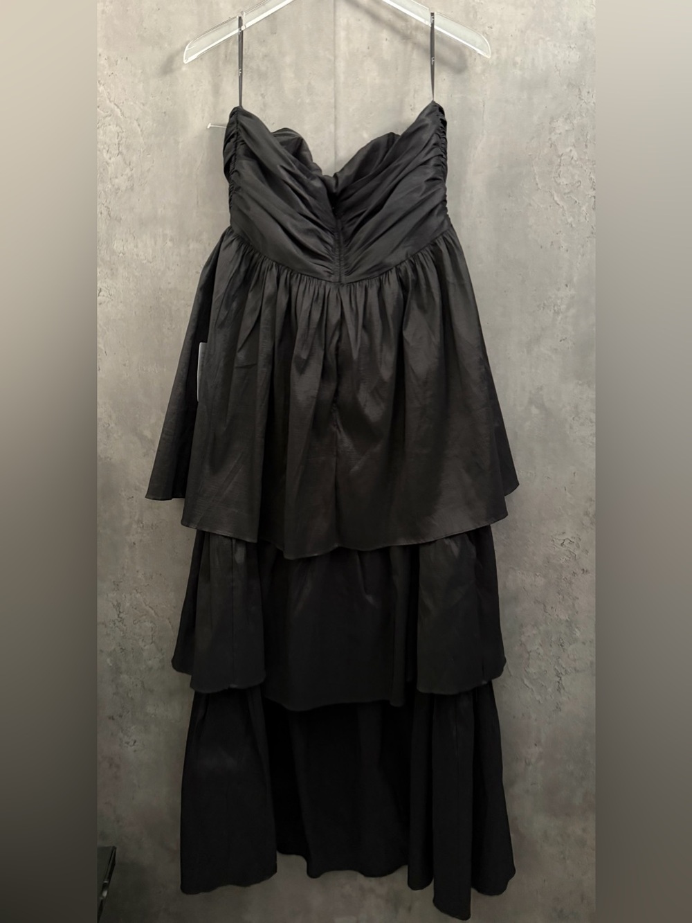Lulu’s Black Tiered Maxi Dress Large B781 - Picture 4 of 5